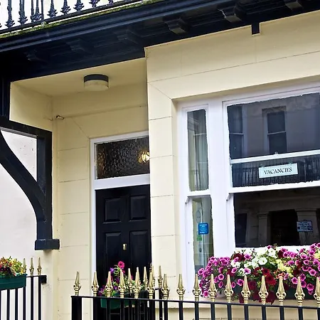 Cross Street Guesthouse-3